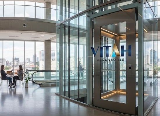 Modernización de ascensores en colombia. Ascensores panorámicos y de cristal